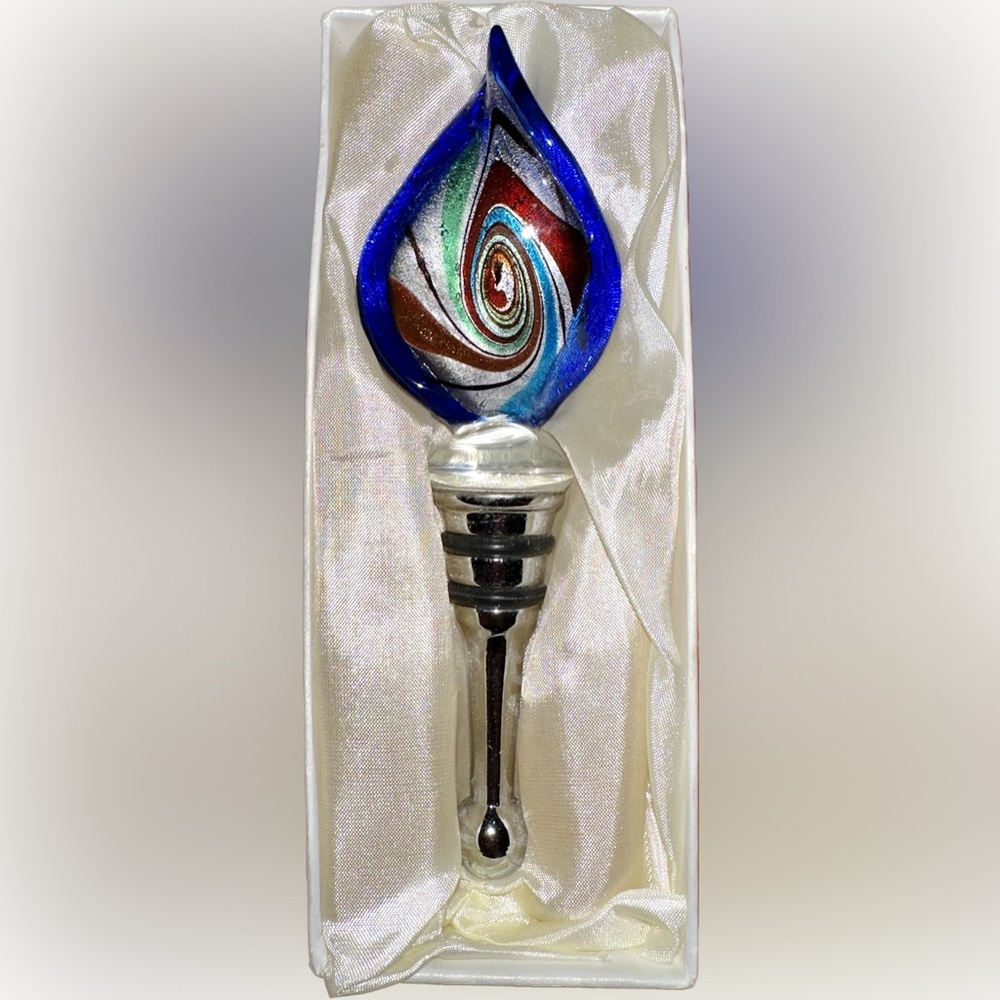 Vintage Venezia Angels in Venice bottle stopper with colorful swirl design.